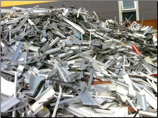 phe-lieu-nhom-duoc-thu-mua-voi-gia-cao