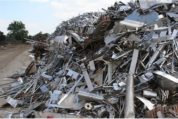 Giá thu mua phế liệu chì thay đổi mỗi ngày do nhiều yếu tố